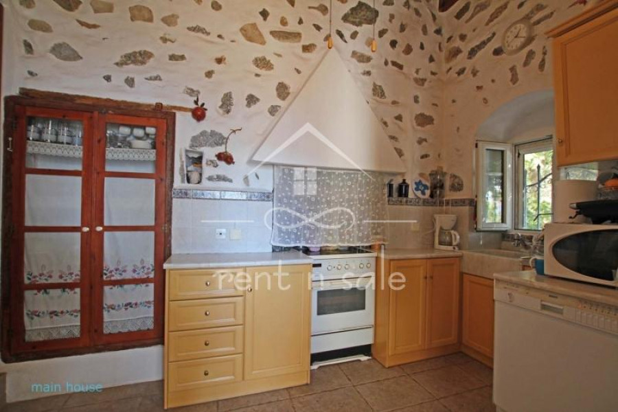 Haus, 253m², Leros (Dodekanes), 980.000 € | Rent n Sale