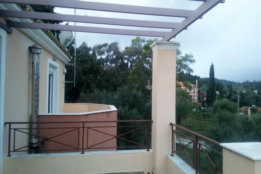 Residence, 300m², Corfu Prefecture, 450.000 € | Grekodom Development