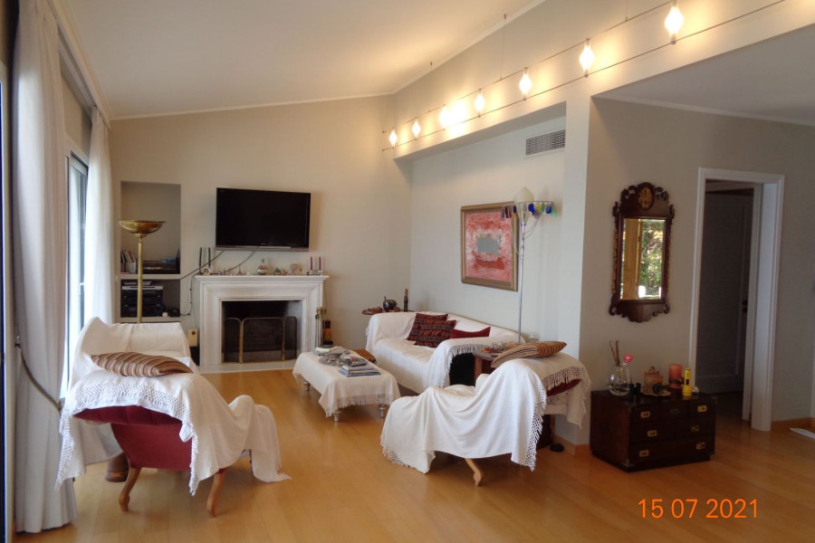 Haus, 160m², Korfu-Stadt (Korfu Präfektur), 680.000 € | Property 4U Real Estate