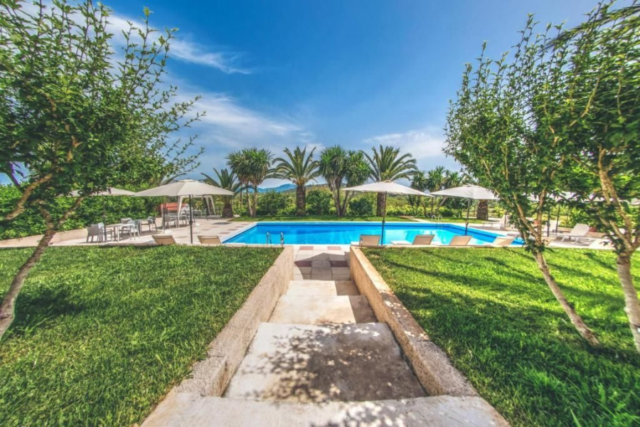Gewerbe-Immobilie, 525m², Korfu-Stadt (Korfu Präfektur), 750.000 € | Property 4U Real Estate