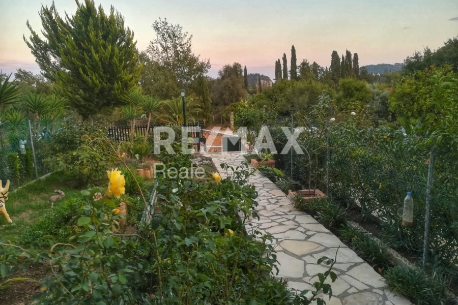 Haus, 200m², Korfu-Stadt (Korfu Präfektur), 140.000 € | REMAX Reale