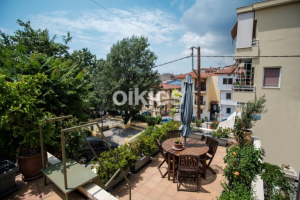 Residence, 275m², Ano Poli (Thessaloniki - City Center), 850.000 € | Oikies Real Estate