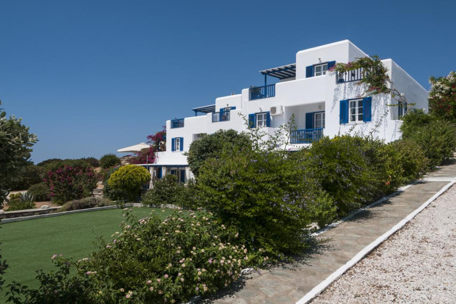 Commercial property, 429m², Paros (Cyclades), 1.200.000 € | KM Real Estate Agency